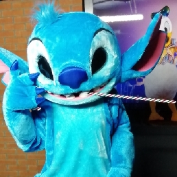 Stitch op bezoek lang