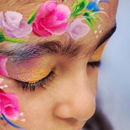 Make-up artist Tilburg  (NL) Schmink By Essie-Skimmers with Bling