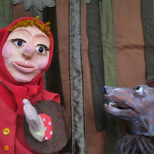 Kids show Werkhoven  (NL) Little Red Riding Hood, but different