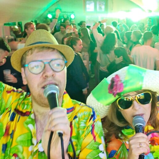 Zanggroep Dongen  (NL) Feest Duo Behoorlijk Kuijs!