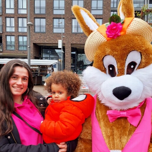 Character/Mascott Dongen  (NL) Easter Bunny & Spring Queen!