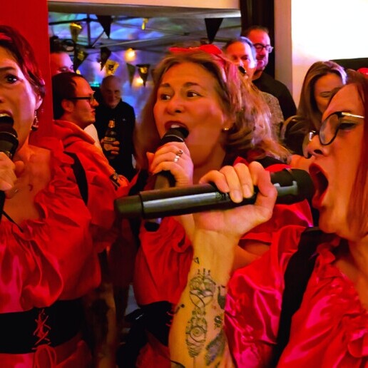Singing group Dongen  (NL) The Soppers | Hilarious Party Trio