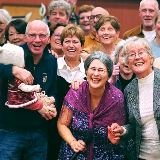 Singer (female) Dongen  (NL) The Life: Nostalgic Music Show