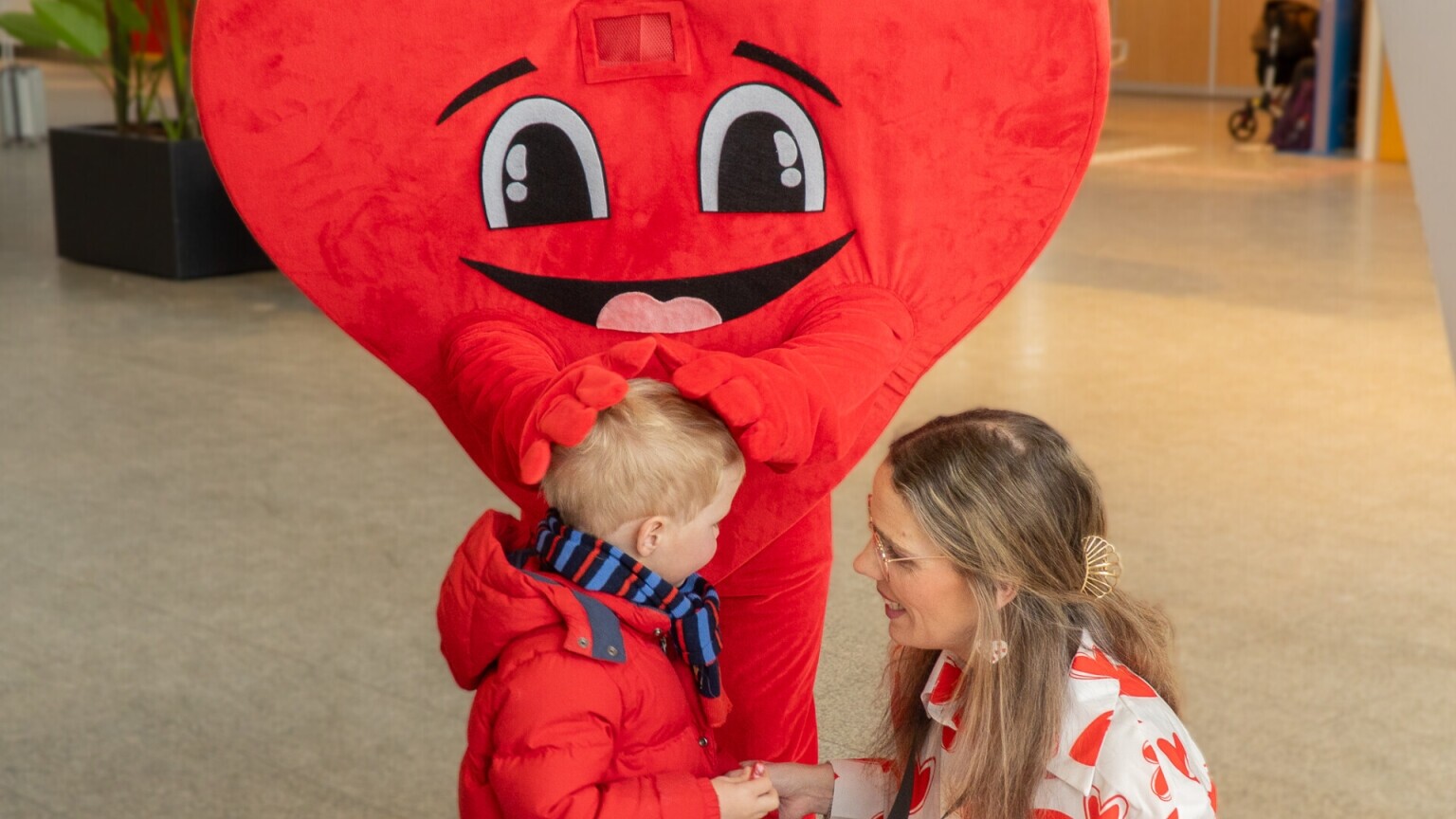 Mother's Day promotion, The Walking Heart