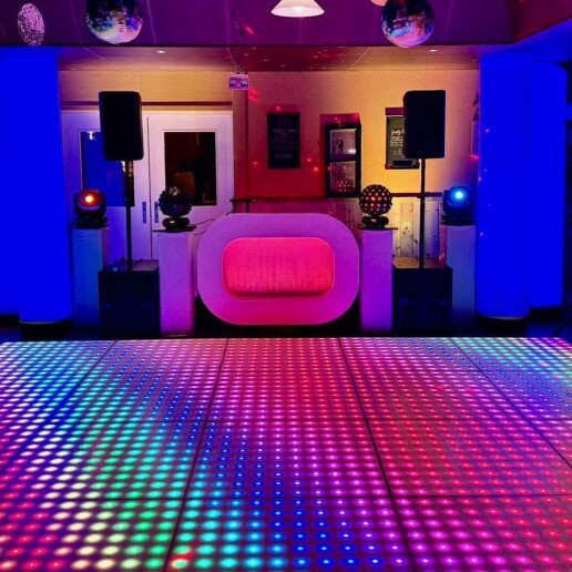 ✨Disco DJ with 20m2 Illuminated Dance Floor✨