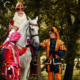 De echte Sinterklaas & 2 Roetveegpieten