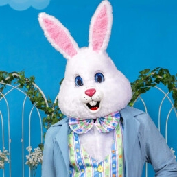 Kids show Oosterhout  (Gelderland)(NL) Renting the real Easter Bunny