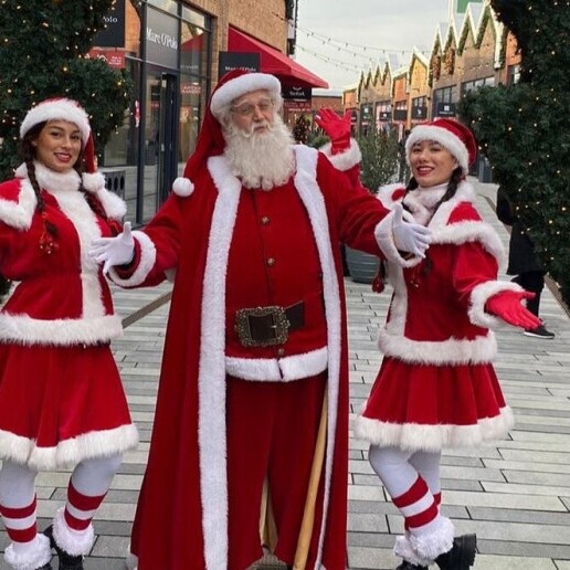 Kindervoorstelling Oosterhout  (Gelderland)(NL) Kerstman met twee Kerstmeisjes huren