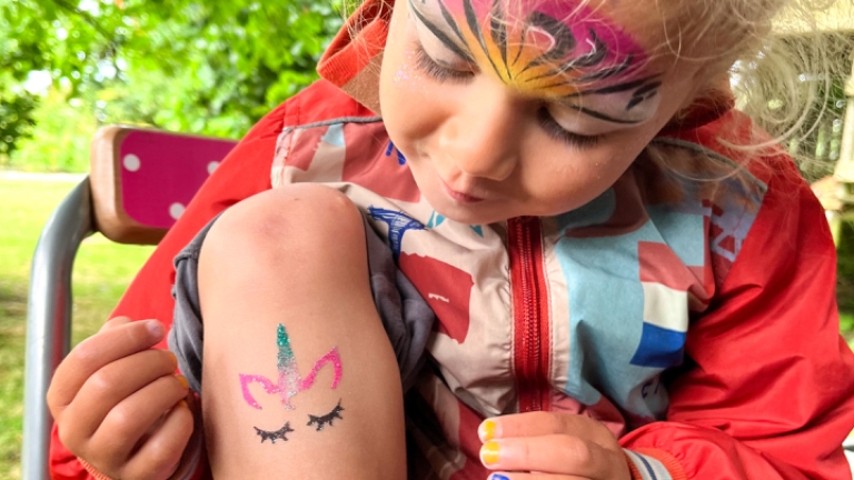 Shiny GlitterTattoos with Drops/Dots