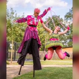 Animatie Afferden  (Limburg)(NL) Poppenspeler op stelten