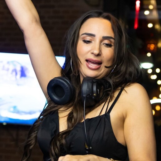 DJ Amsterdam  (NL) Female DJ Amsterdam all-round