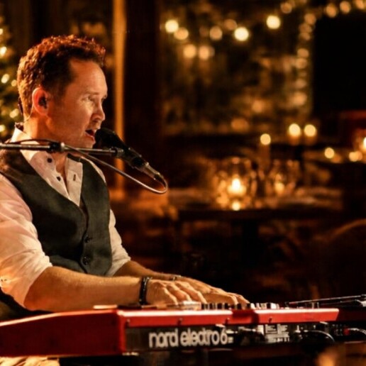 Zanger Culemborg  (NL) Elwin's Acoustic Vibes (ook Kerst)