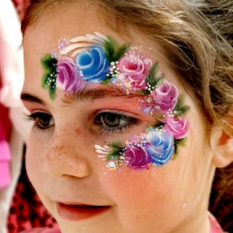 Make-up artist Eindhoven  (NL) Aunt Tinus Schminkt-children's face paint.