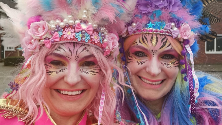 Carnaval met Tante Tinus Schminkt