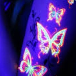 Glow-in-the dark Schmink & Tattoos