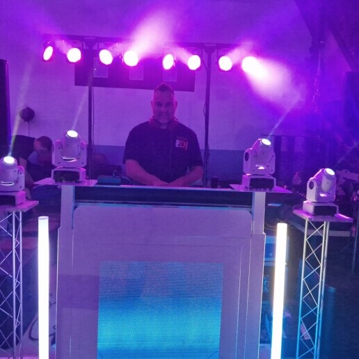 Drive-in show Almere  (NL) DRIVE-IN SHOW - Met allround DJ