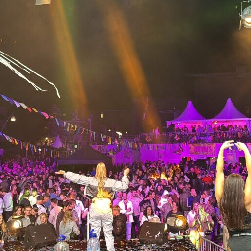 Zangeres Beverwijk  (NL) Shirley Melody 90’s Live