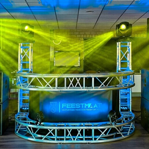 Drive-in show Ochten  (NL) All-round DJ + Live Singer - Full evening