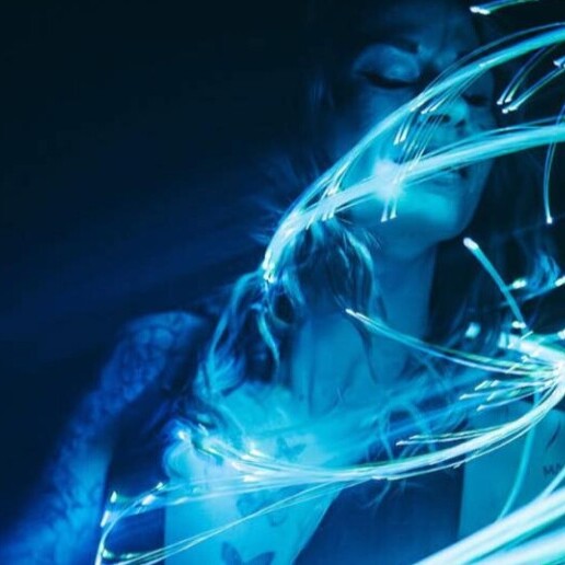 راقص 's Gravenhage  (NL) LED Performance