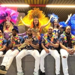 Band Malle  (BE) Elcaribe brassband /interactie live show