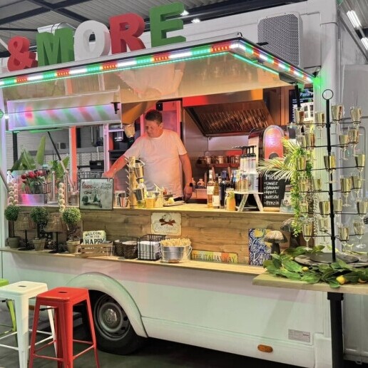 Foodtruck Zwijndrecht  (NL) Pasta uit het Kaaswiel & Pizza