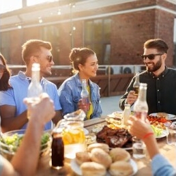 Het Foodtruck Restaurant Op Wielen