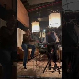 Zangeres Charmain Nelson