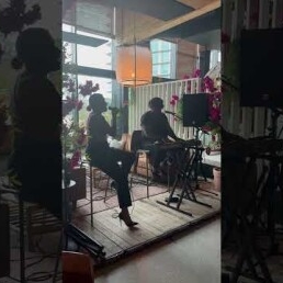 Zangeres Charmain Nelson