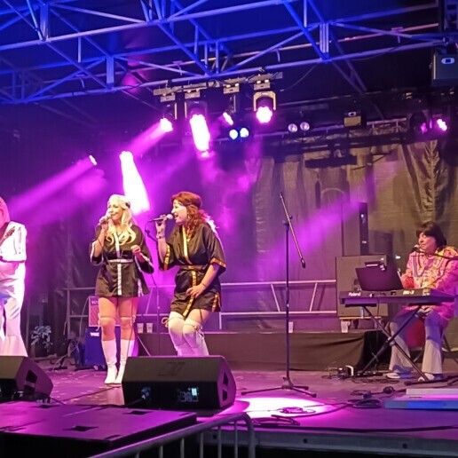 Band Purmerend  (NL) ABBA  TRIBUTE SUPER TROUPER
