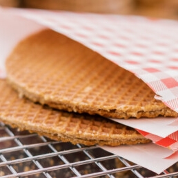 Vers gebakken stroopwafels op locatie