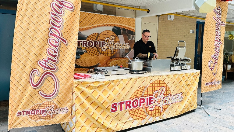 Vers gebakken stroopwafels op locatie