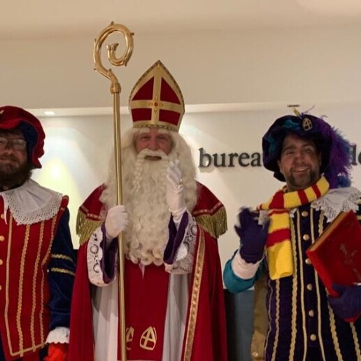 Character/Mascott Rotterdam  (NL) Sinterklaas with Two Satellites