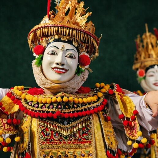 Dansgroep Rotterdam  (NL) Balinese Masker Dans – Tari Telek Show