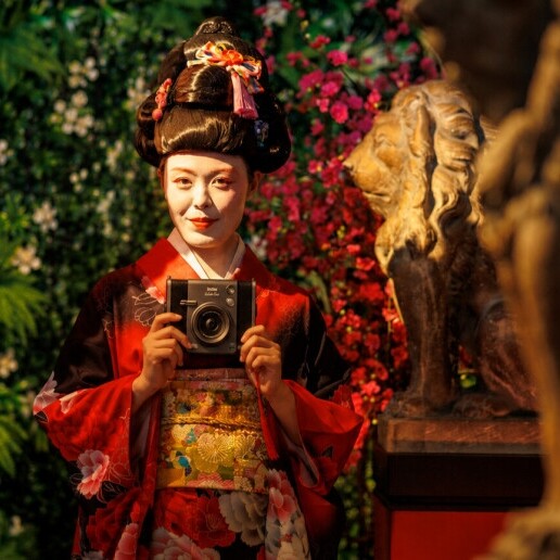 Character/Mascott Rotterdam  (NL) Japanese Polaroid Geisha