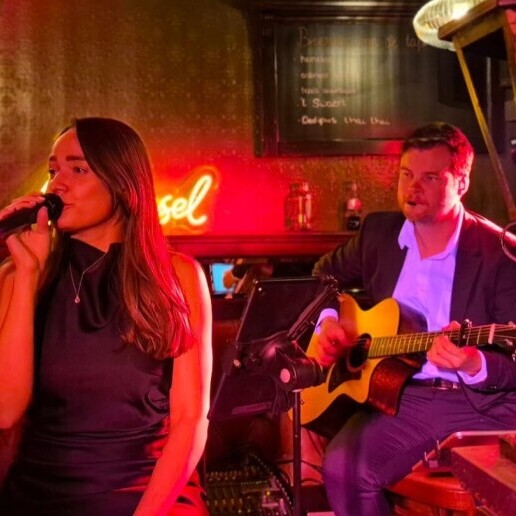 Band Papekop  (NL) Carrousel Acoustic - compacte coverband