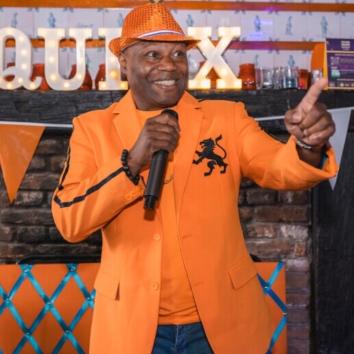Event show 's Gravenhage  (NL) ⭐ The "World Cup Orange Upstairs" QuizX Show ⭐