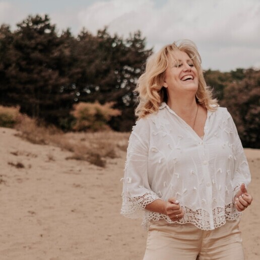 Trainer/Workshop Beuningen  (Gelderland)(NL) Workshop on Love & Happiness: Claudia Hermsen