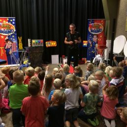 Peutershow van kinderartiest Rolando