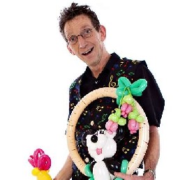 Balloon artist Asten  (NL) Balloon artist Rolando