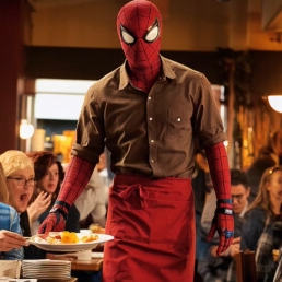 Spider man waiter/ Waiter/ Roller skate