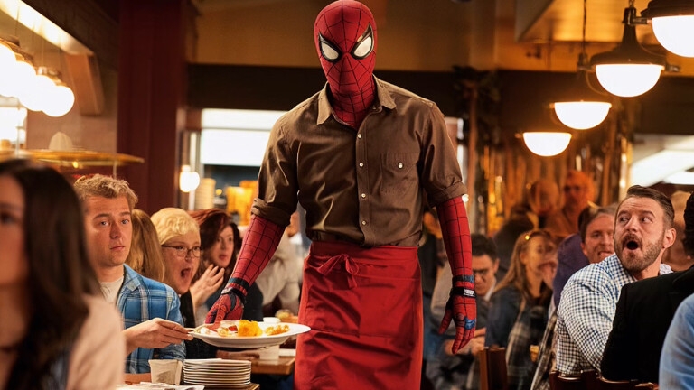 Spider man waiter/ Waiter/ Roller skate