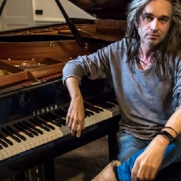 Pianist Zwolle  (NL) Jan Vayne voor uitvaart