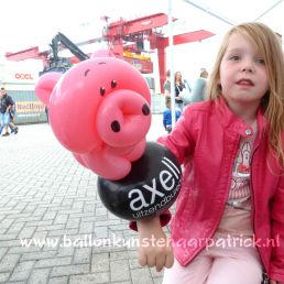 Balloon artist Apeldoorn  (NL) Festival of advertising balloons