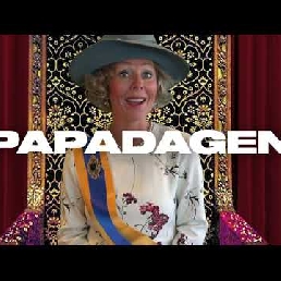 Typetje en zangeres schoonmaakster Annie