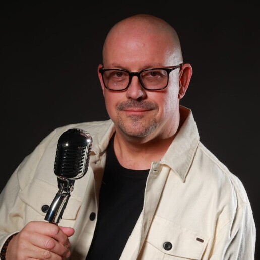 مغنٍ (ذكر) Hoorn  (Noord Holland)(NL) Hazes Otherwise!