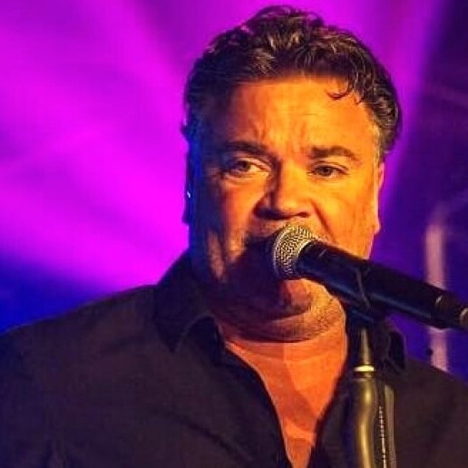 Singer (male) Utrecht  (NL) ANDRE SCHUURMAN- singer entertainer