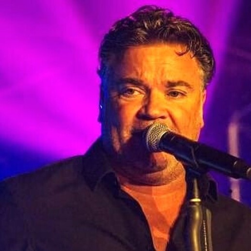 Singer (male) Utrecht  (NL) ANDRE SCHUURMAN- singer entertainer