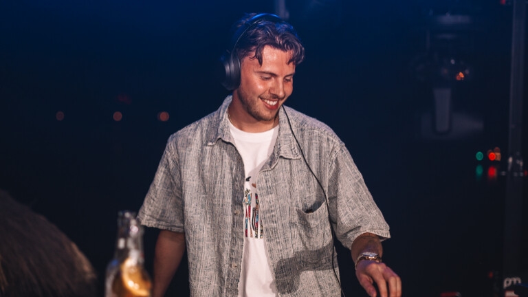 Wedding DJ Different