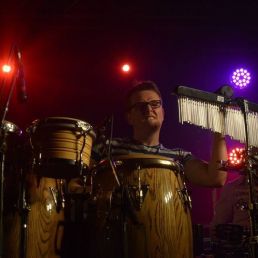 Percussionist Houten  (NL) Percussionist Jeronimo