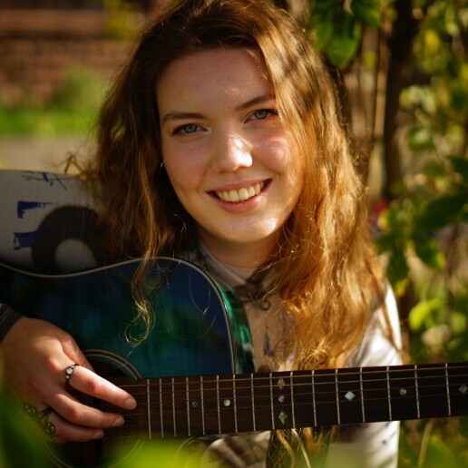 Singer (female) Utrecht  (NL) MAYA